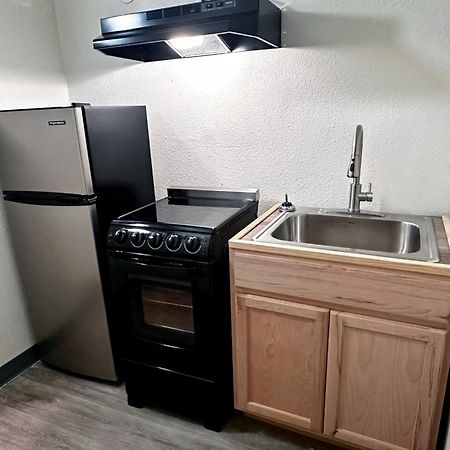 Studio City Suites, A Travelodge By Wyndham Texarkana ภายนอก รูปภาพ