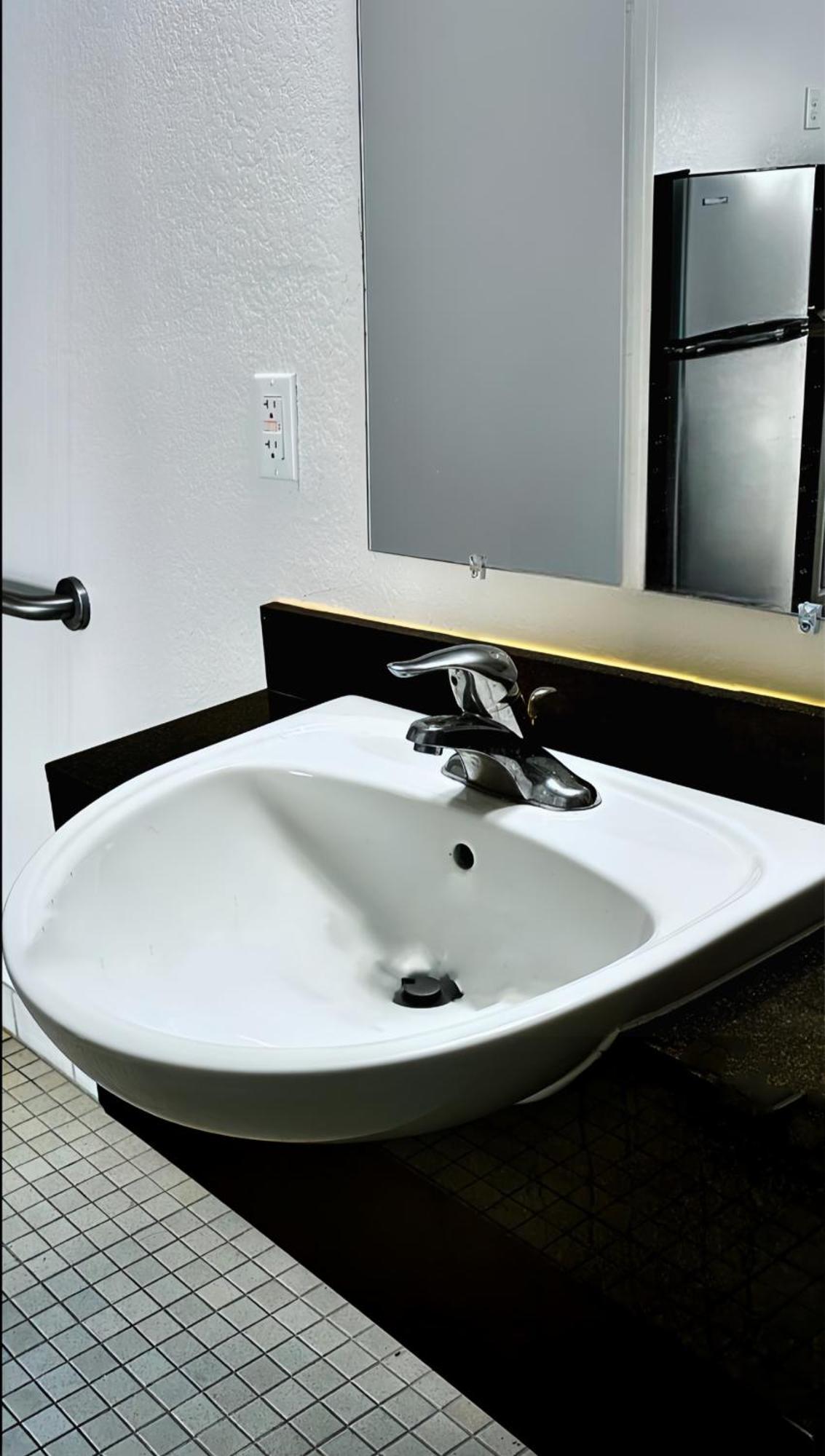 Studio City Suites, A Travelodge By Wyndham Texarkana ภายนอก รูปภาพ
